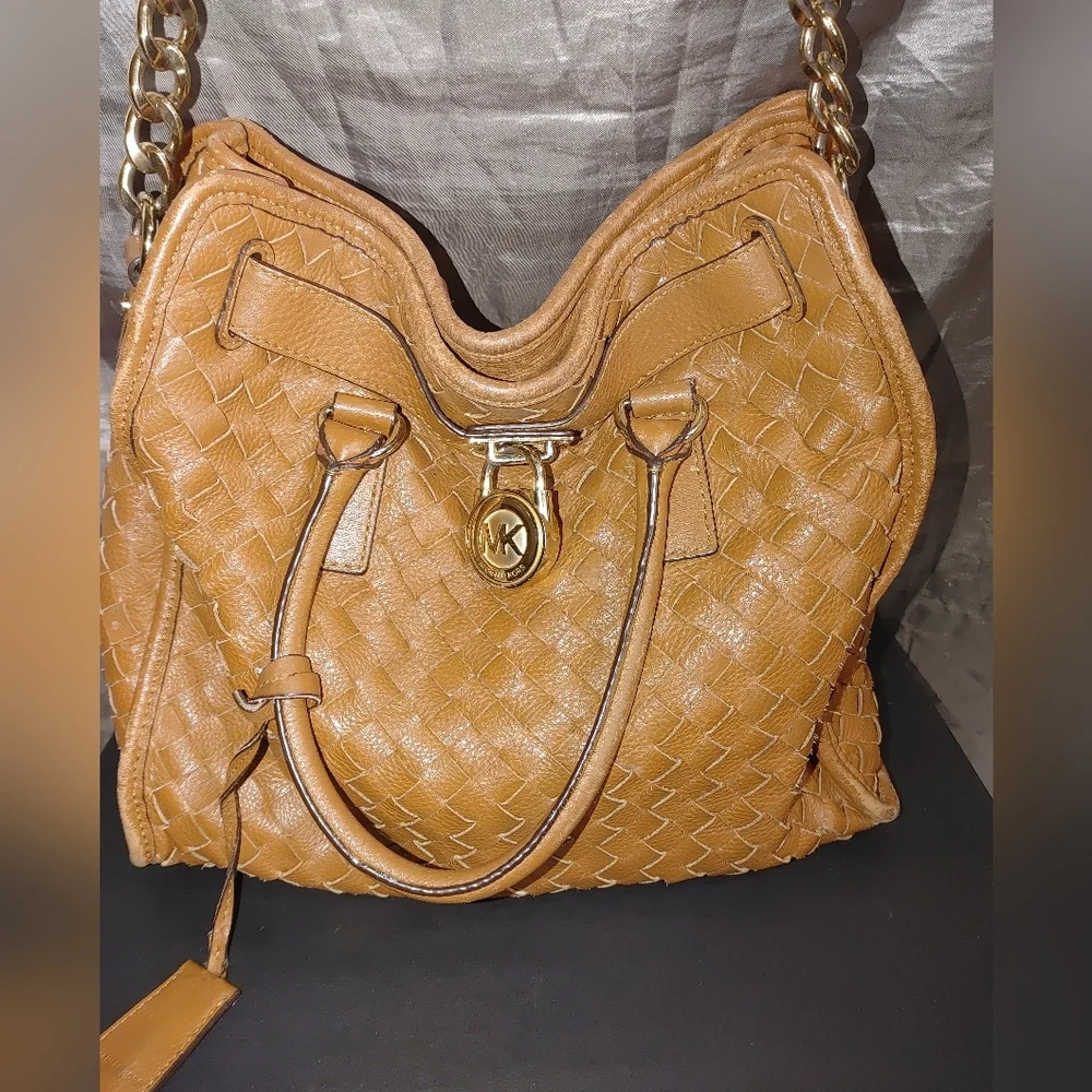 AUTHENTICMICHAEL Kors Handbag Purse Shoulder Bag  Suede Cross Weave Limi… - Picture 6 of 13